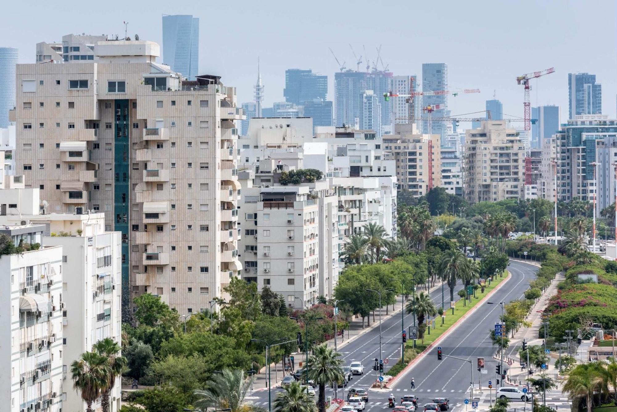 Appartamento Urban Gem With Outdoor Lounge By Sea N' Rent Tel Aviv Esterno foto